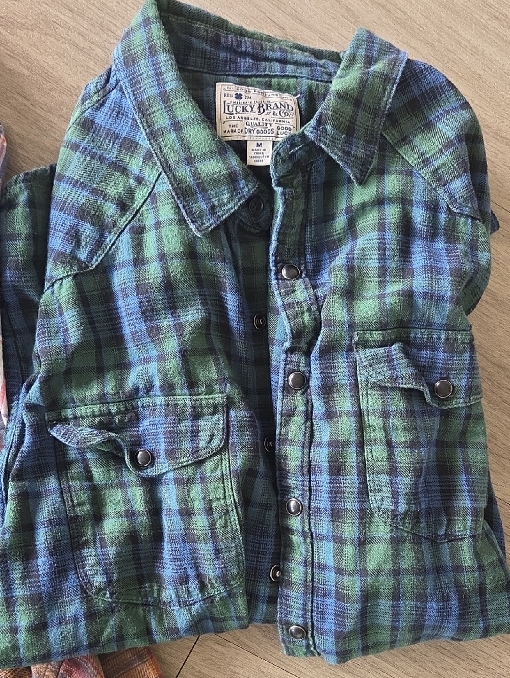 5 Lucky Brand Button Down Plaid Shirts! All Size Medium. Great Condition - Picture 6 of 6